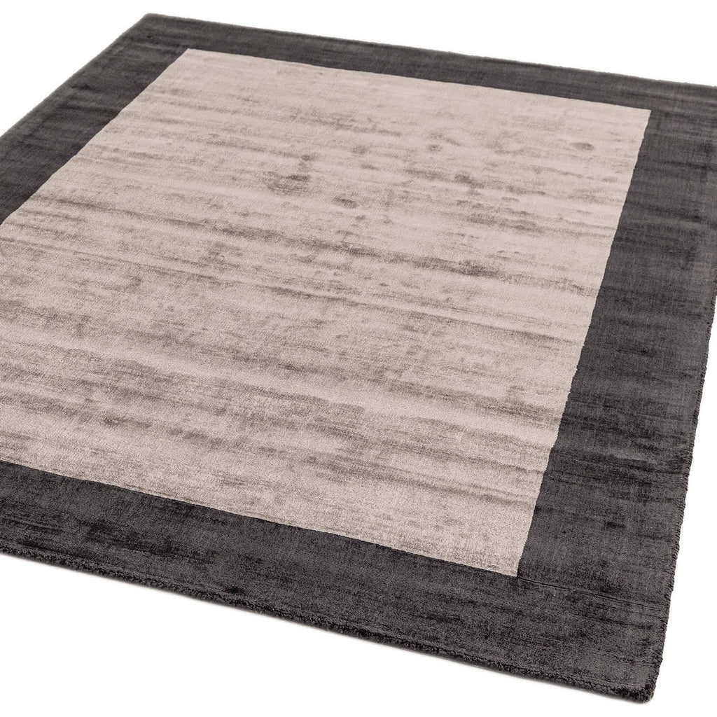 Blade Border Charcoal/Silver