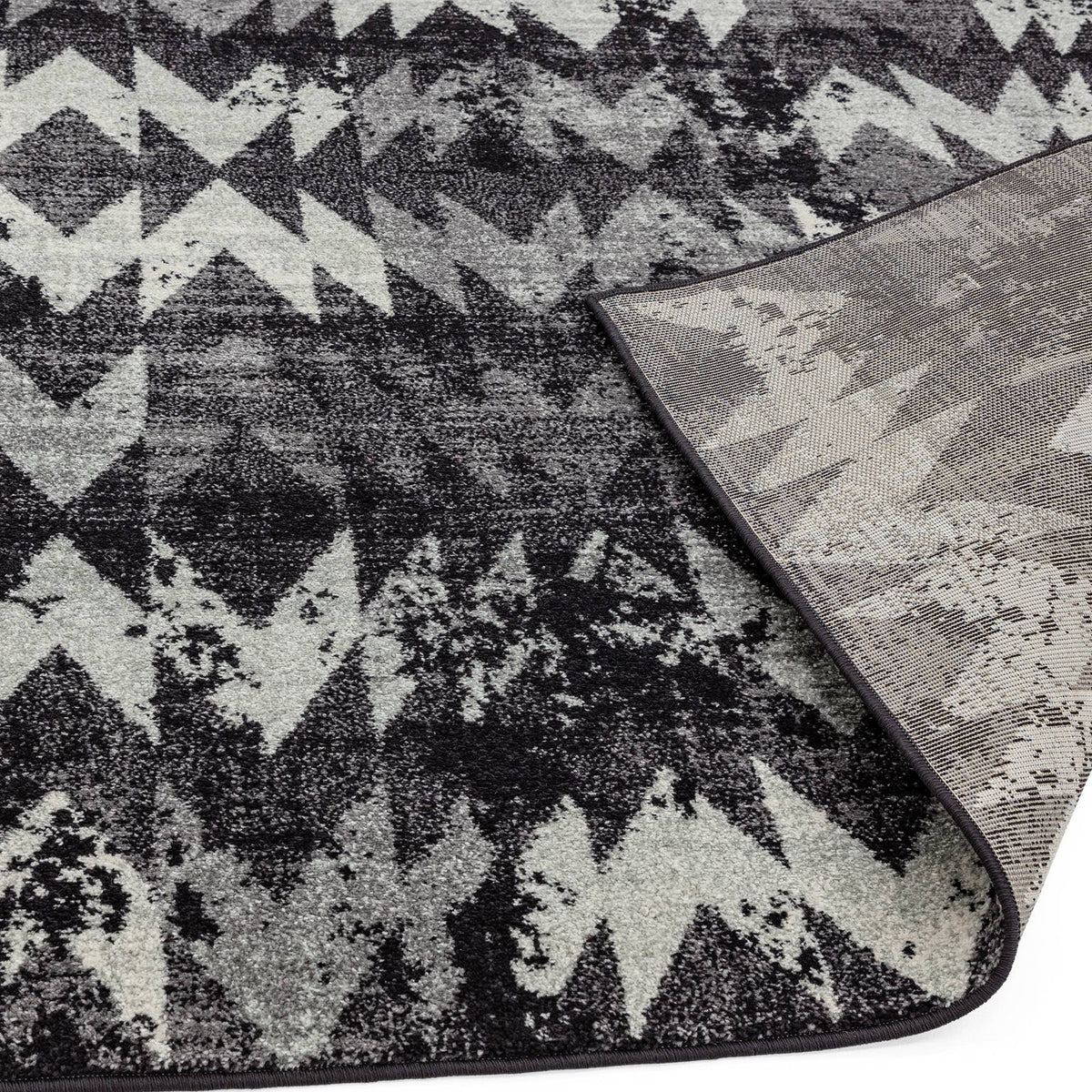 Nova NV28 Chevron Black